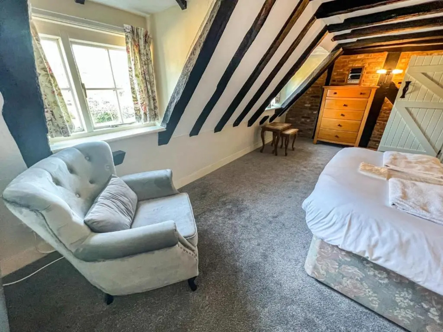 Victoria Cottage 3 Bedroom Grade 2 Listed Cottage Ref#421