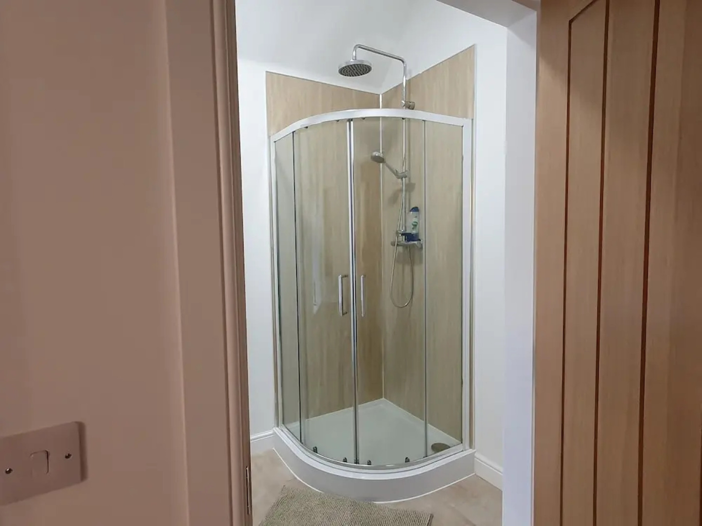 Inviting 2-bed Barn With hot tub Near Muirkirk