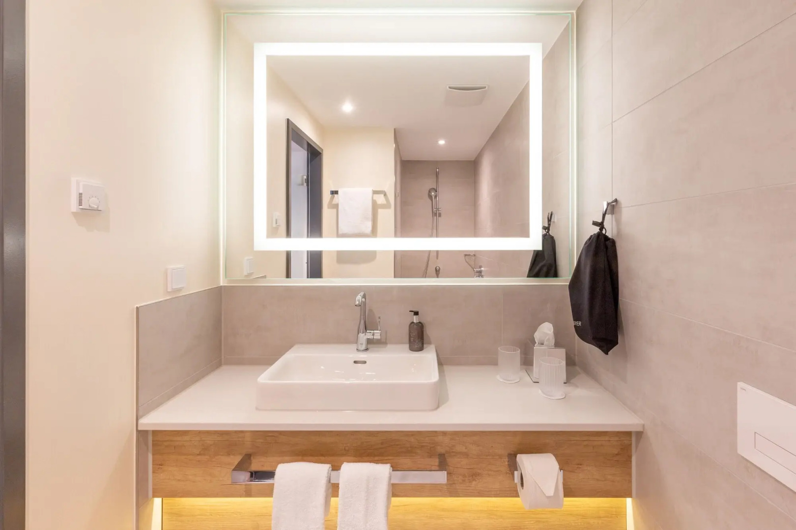 Stellaris Apartment Hotel