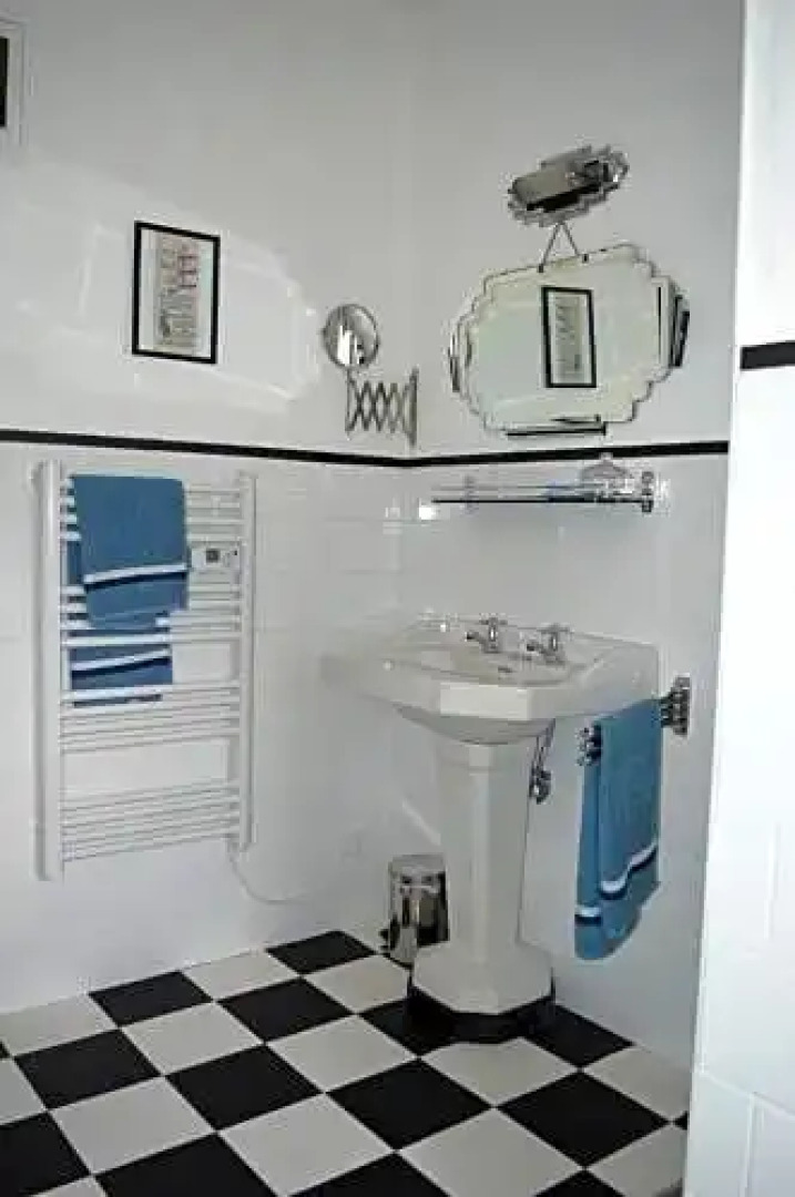 Le Pont de la Pierre Vintage B&B