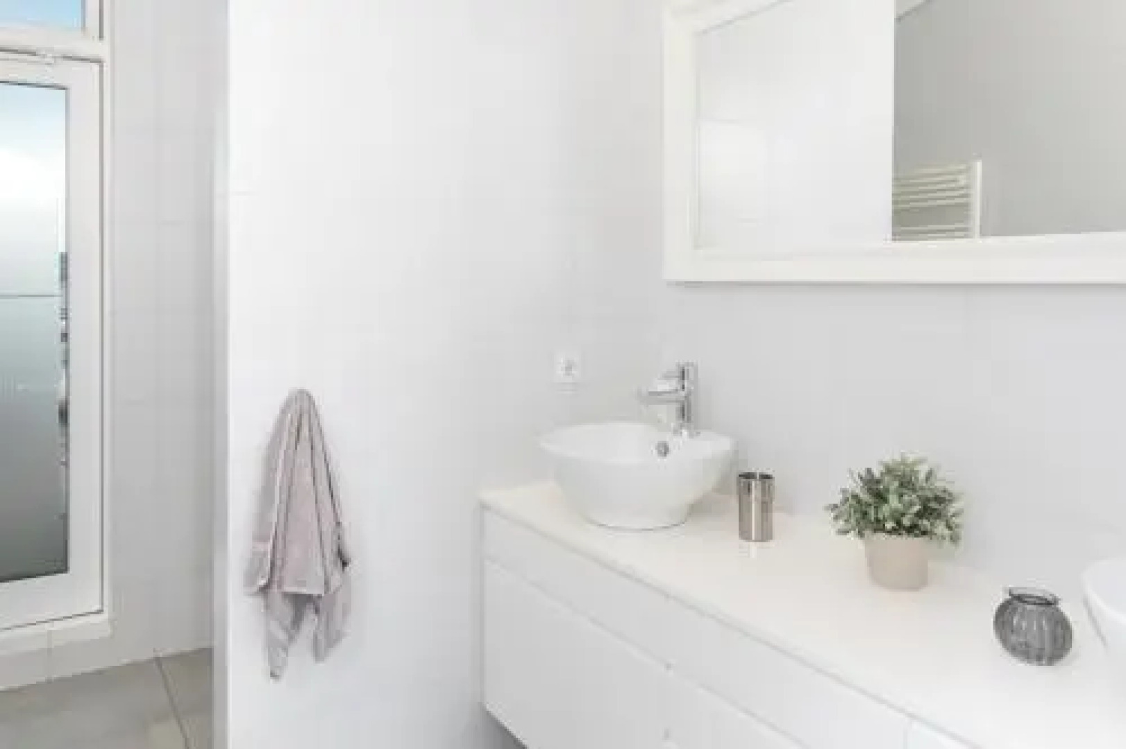 Luxury Villa with River View