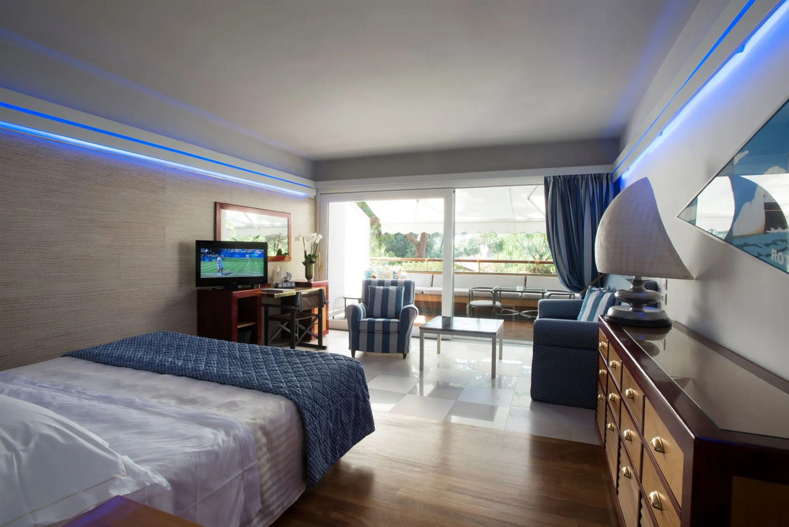 Augustus Hotel & Resort