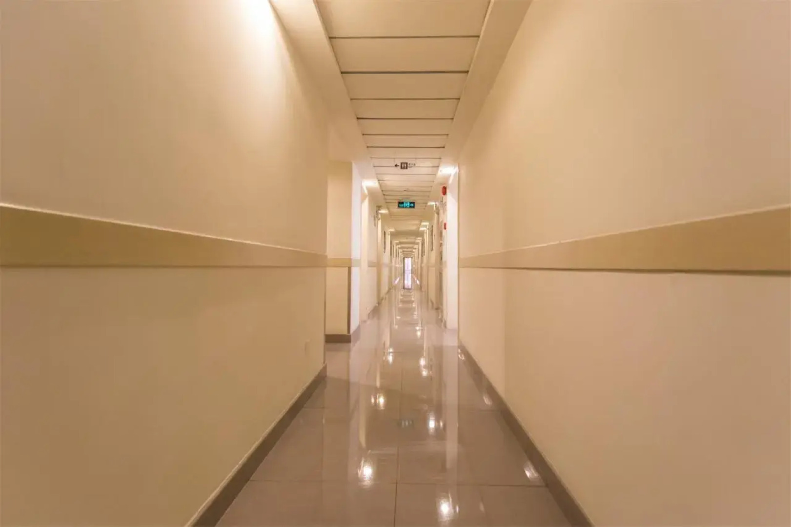 Puer King Land Hotel