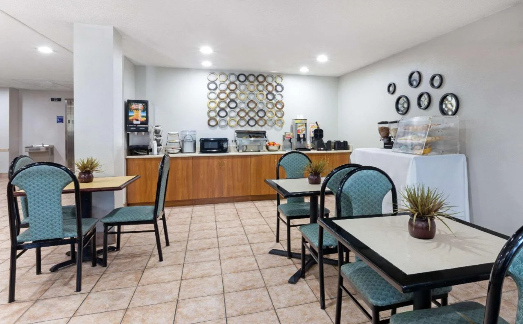 Microtel Inn & Suites by Wyndham Brunswick