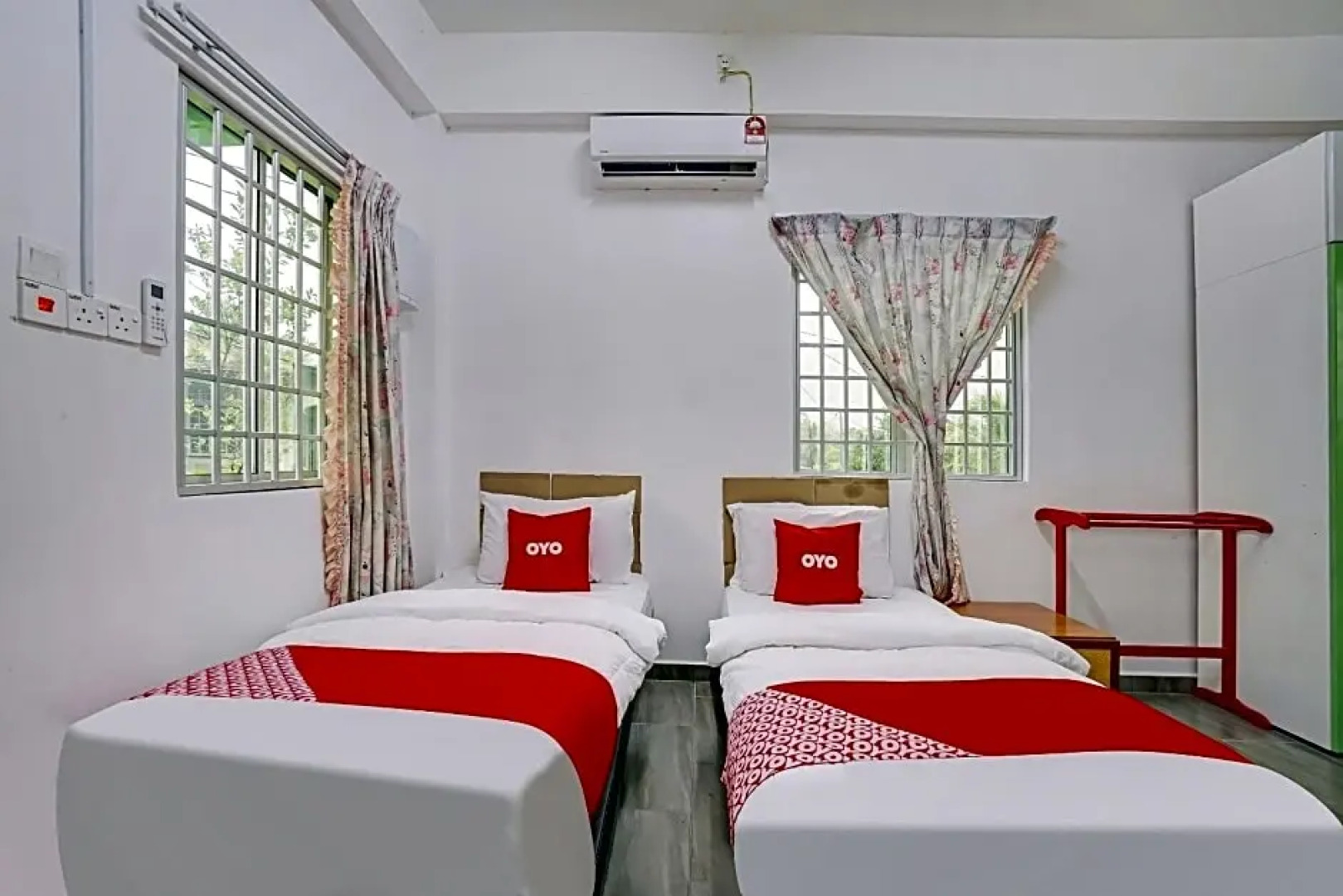 OYO 90462 Padang Besar Green Inn