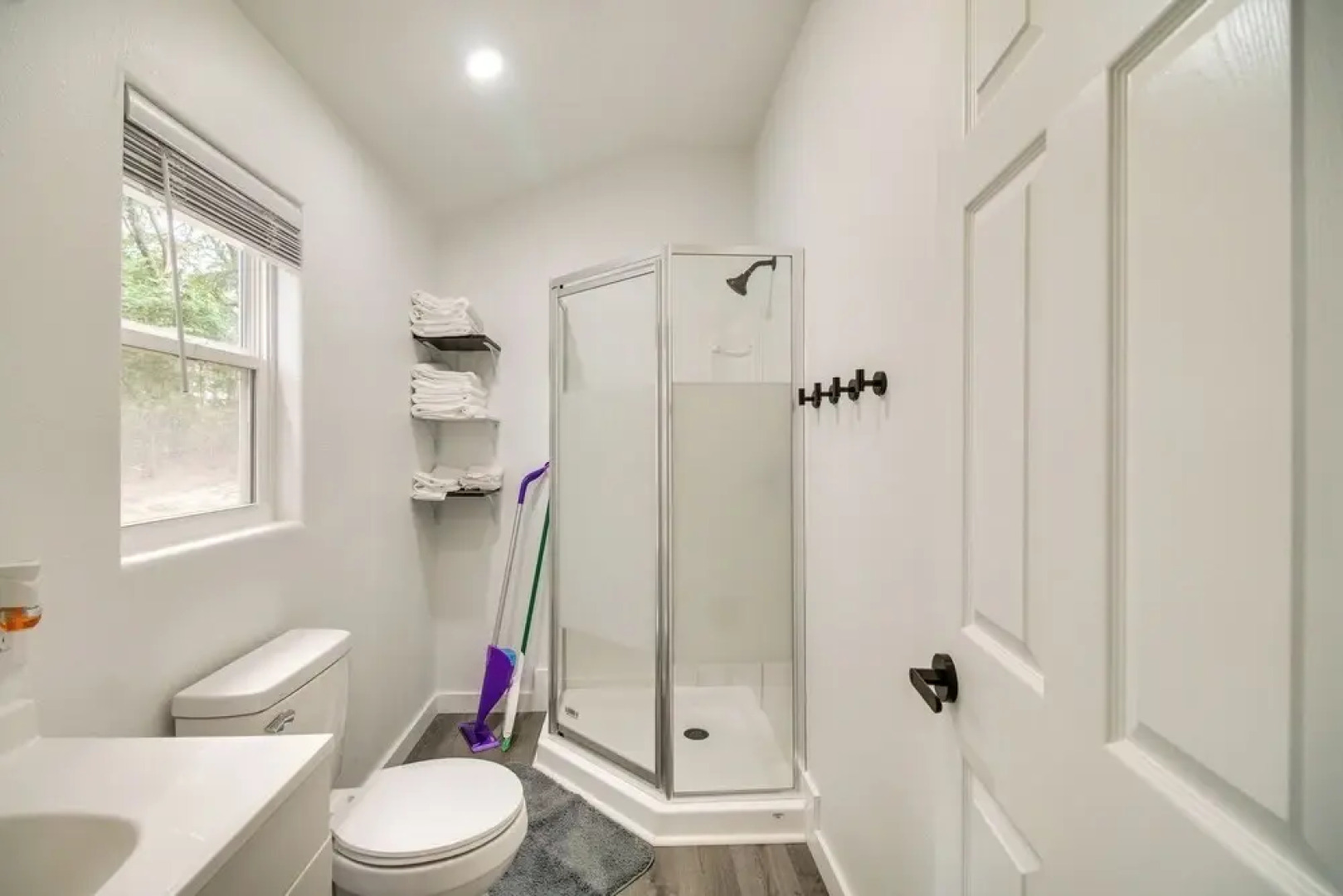 Walk to Lake: Cozy Grove Cabin w/ Fire Pit