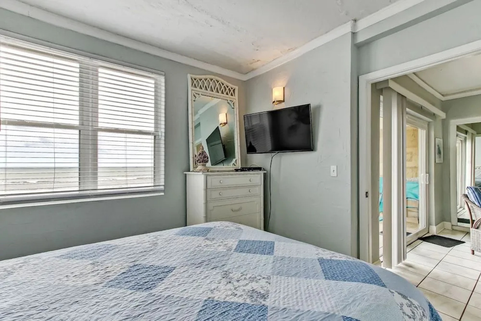 Oceanfront on the Beach - Pool