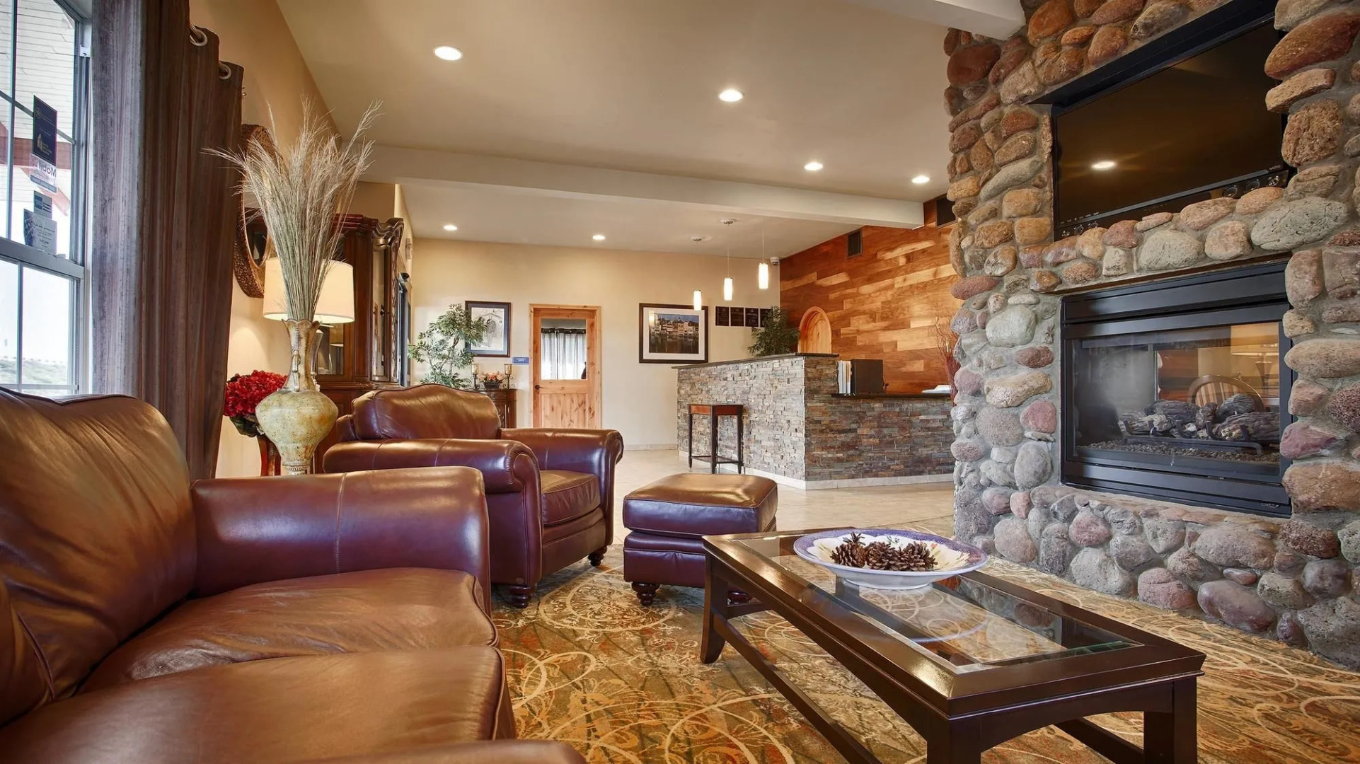 Best Western Swiss Clock Inn