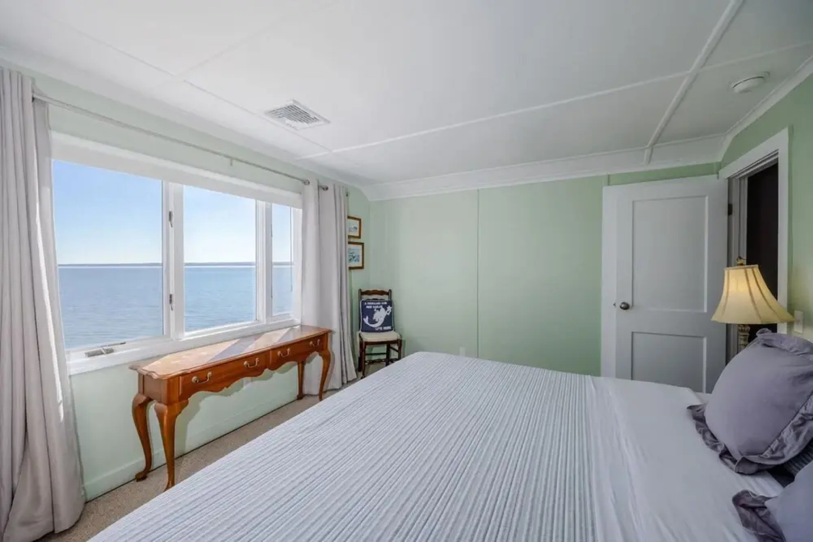 Beachfront Retreat - 5BR Home With Stunning Views