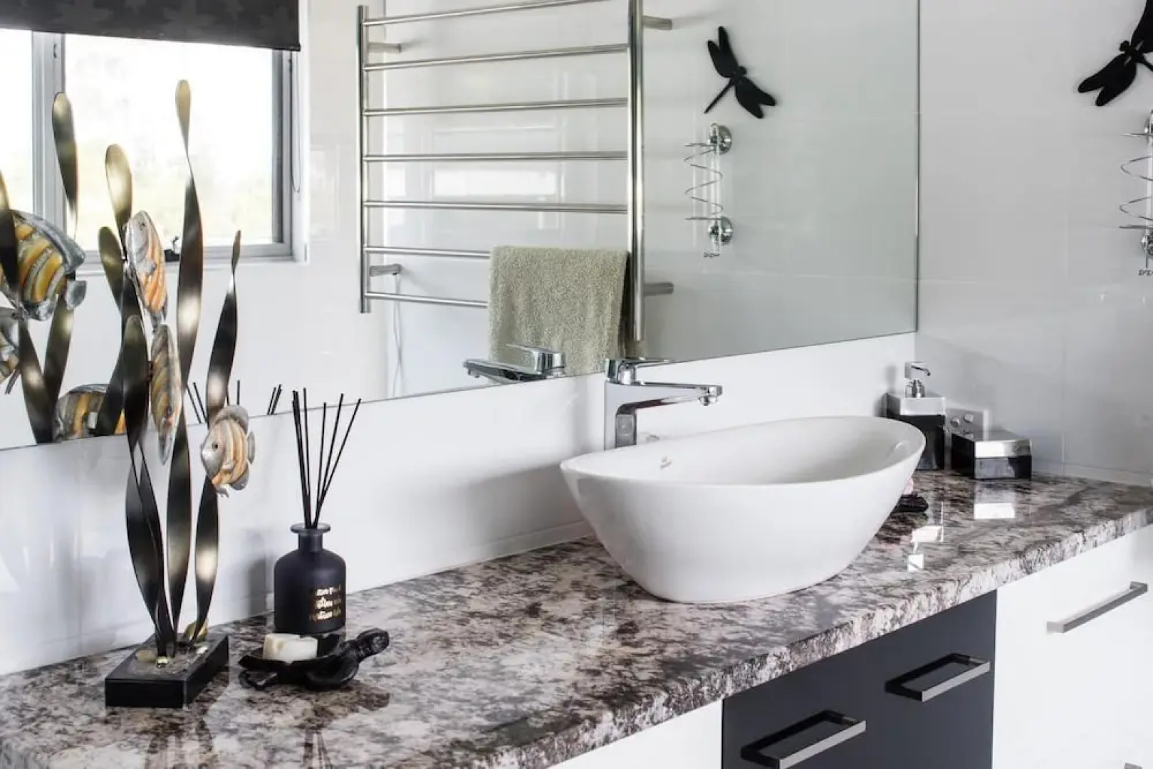 Paradise Point - Tamar Valley Residence with Pool