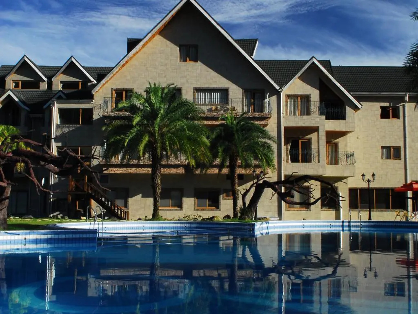 CRYSTAL RESORT - Continental Club