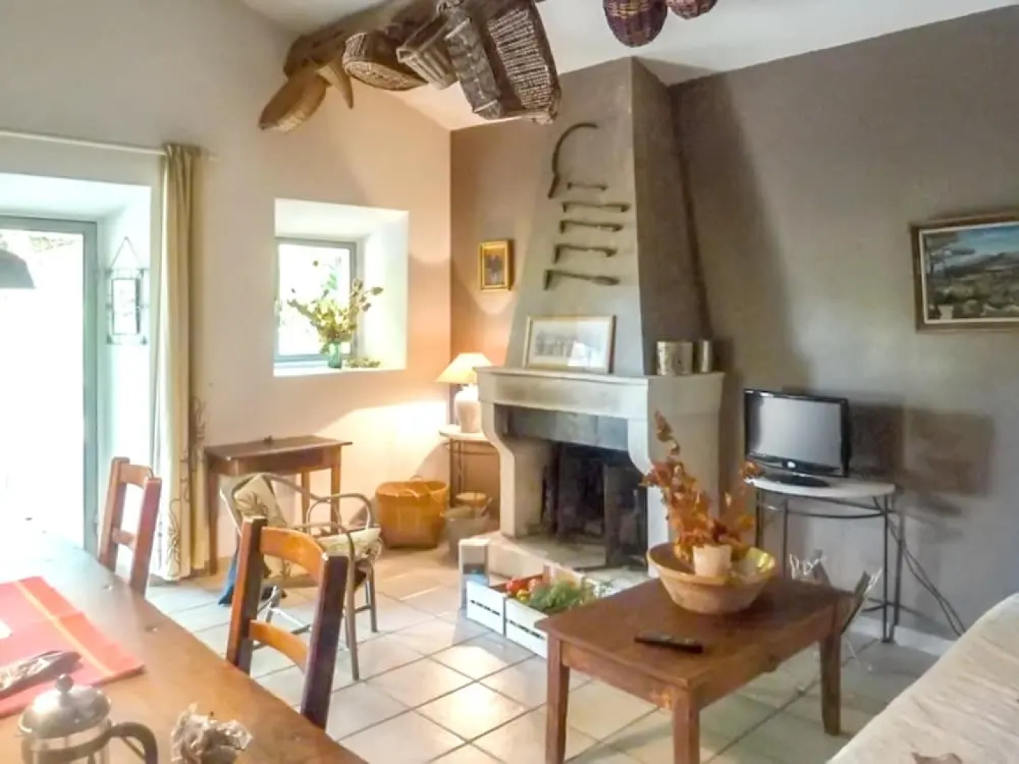 House With 2 Bedrooms in Oppède, With Wonderful Mountain View, Pool Ac