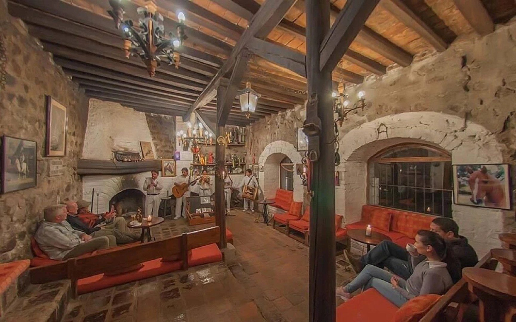 Hosteria Hacienda Pinsaqui