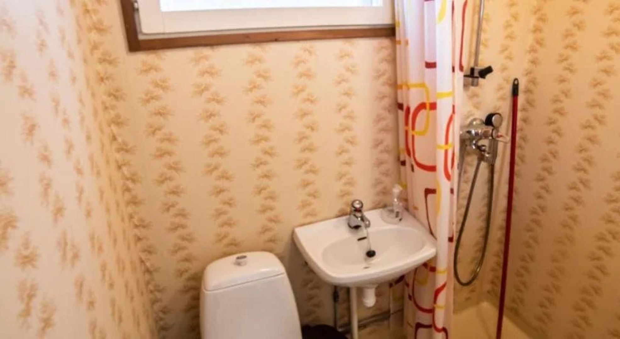 Arctic Guesthouse & Igloos