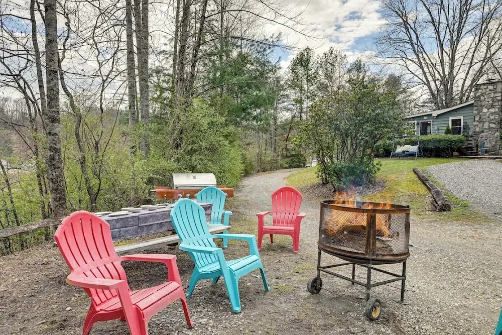 Whittier Vacation Rental Cabin: Pets Welcome!