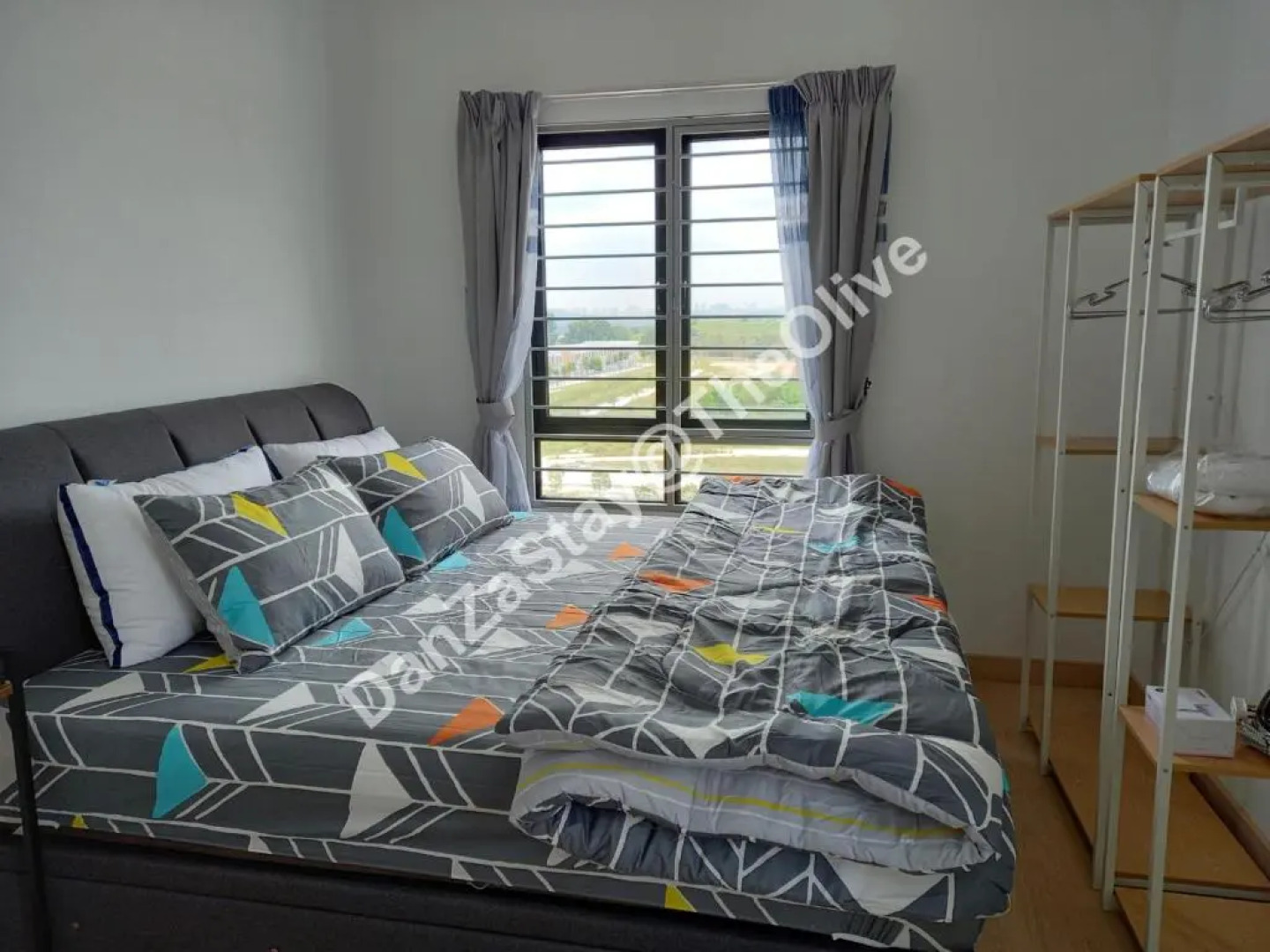 DanZaStay@TheOlive - nearby KLIA