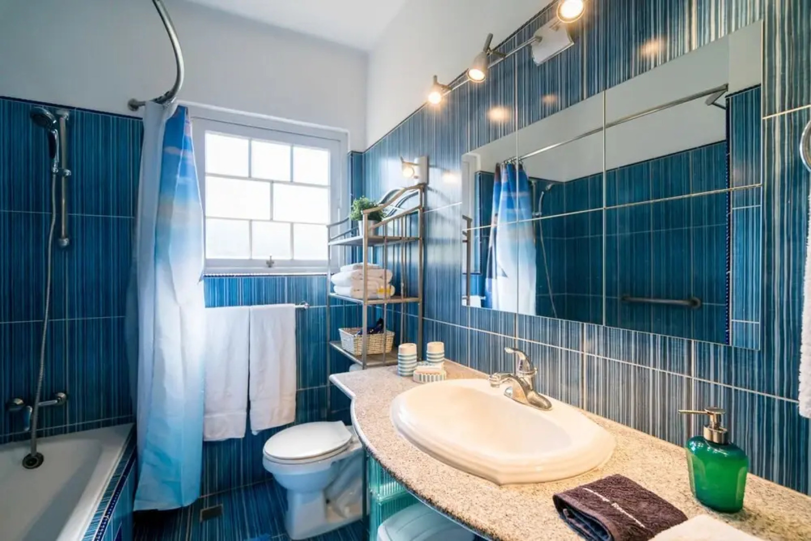 Ocean Breeze & Suites