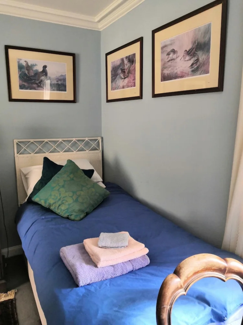 Beautiful 8-bed House in Angus