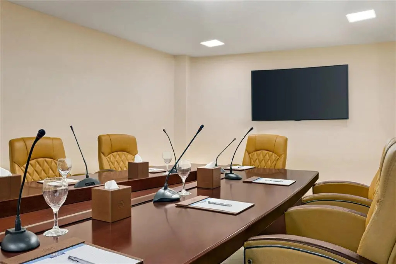 Days Hotel and Suites Dakar