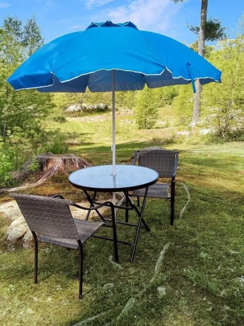 Captain's Quarters, Close To Downtown Ogunquit 1 Bedroom Cottage by RedAwning