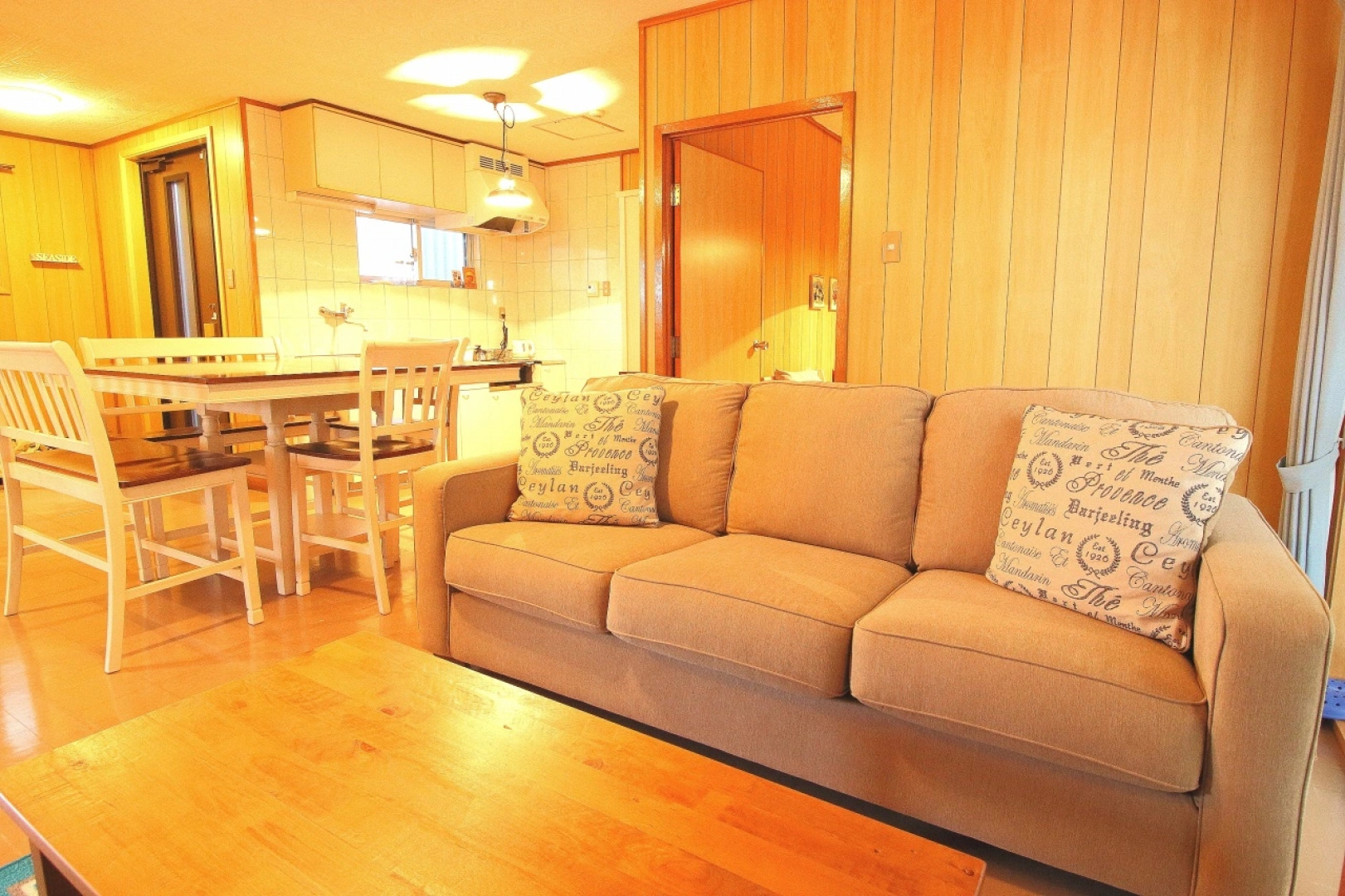 Seaside Street Walk at O.V.Mansion