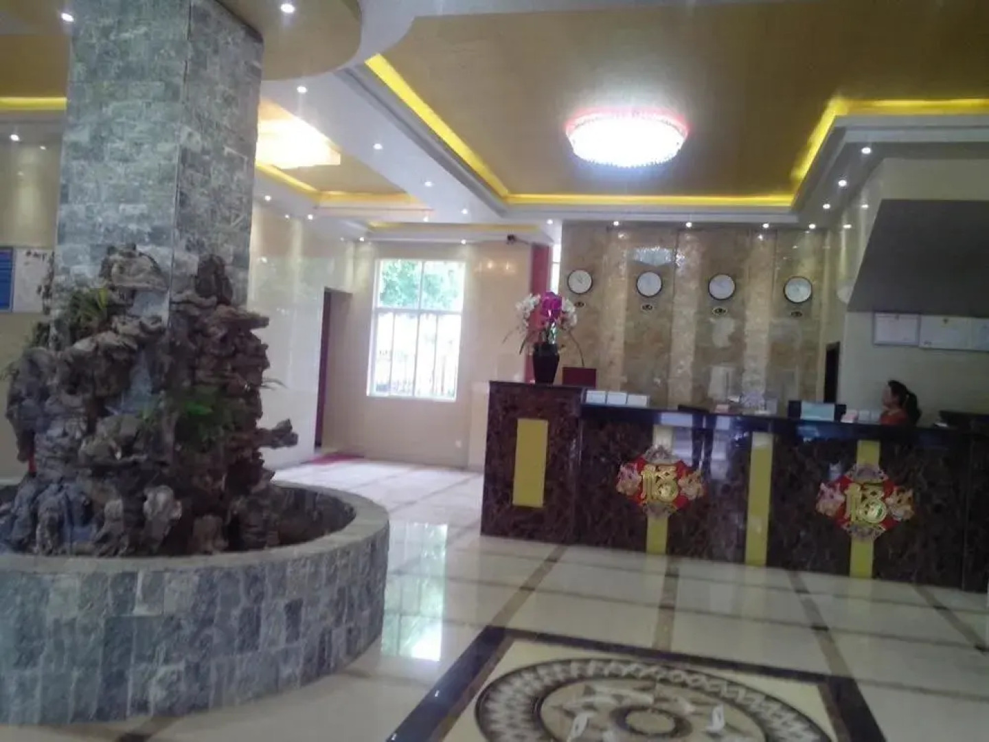 Mile Sea View Villa Hotel