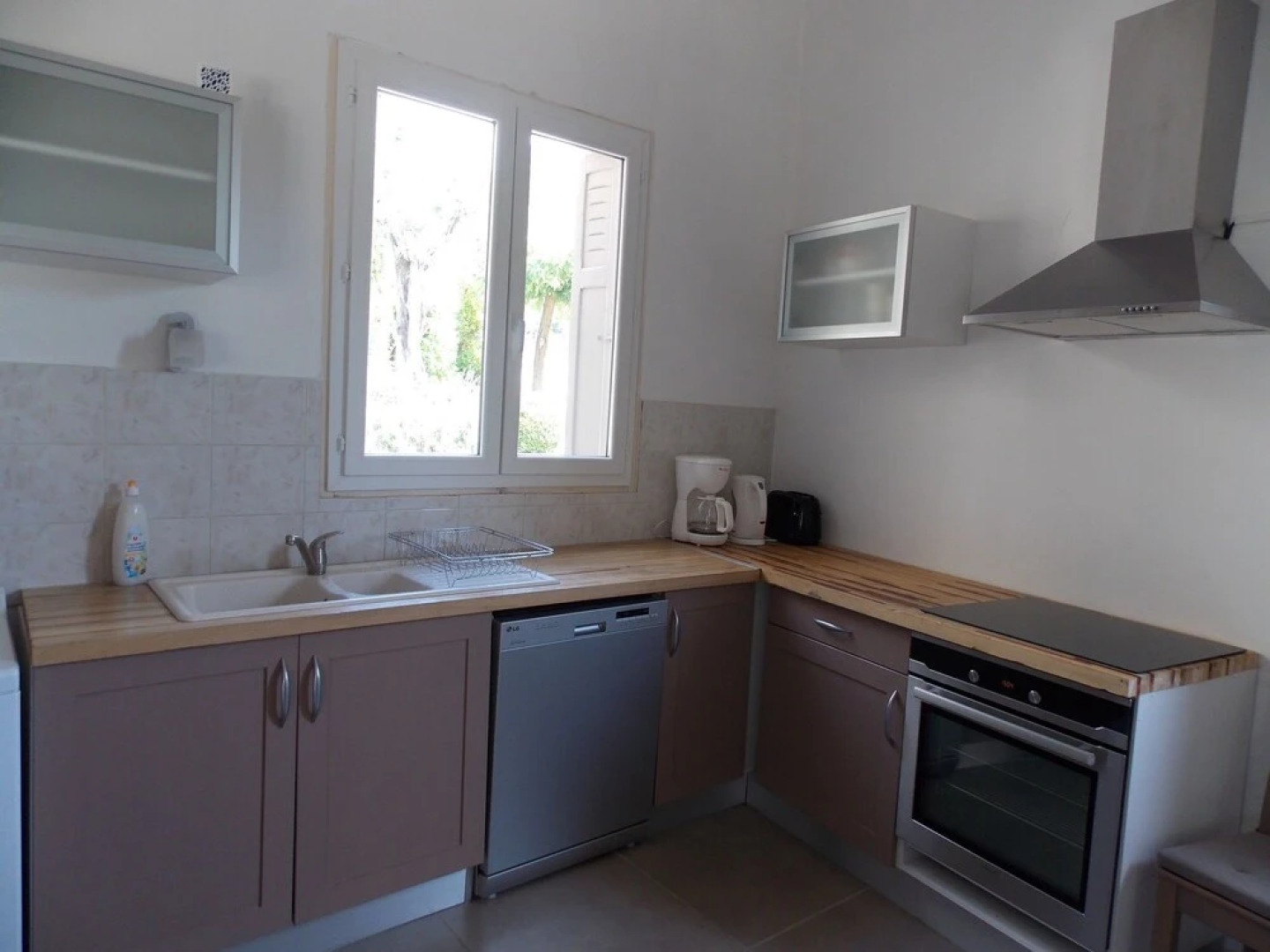 Spacious Holiday Home with Swimming Pool in Montaulieu