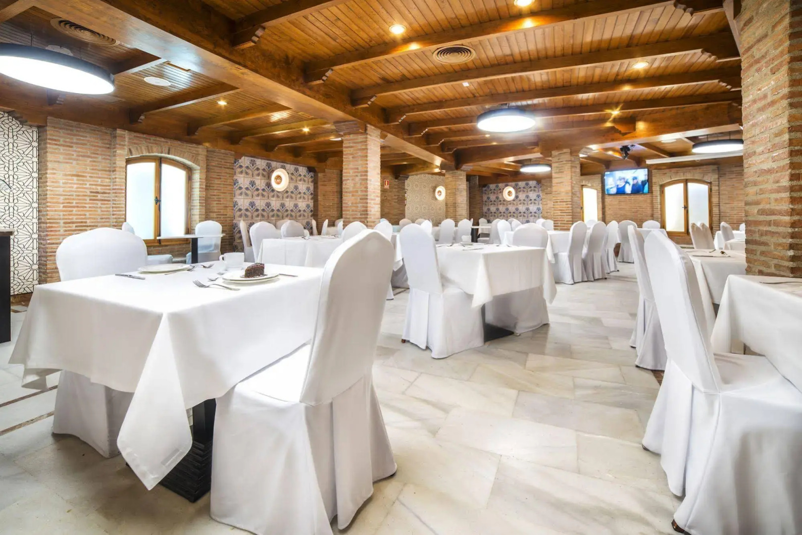 Torreluz Centro Hotel