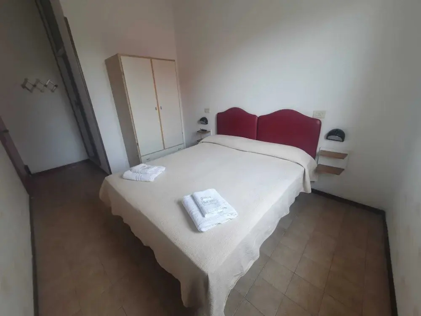 Hotel Young People Under 40