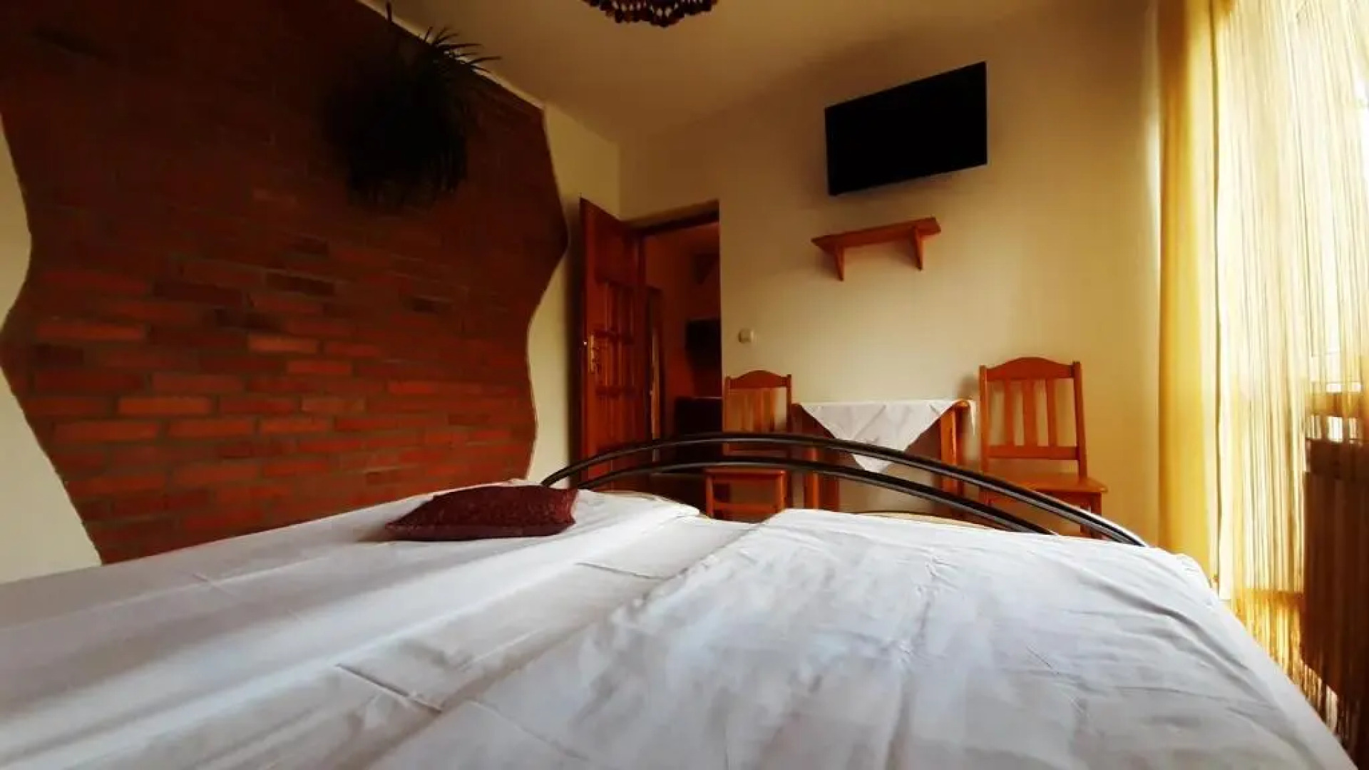 Pokoje do Wynajęcia u Lusi