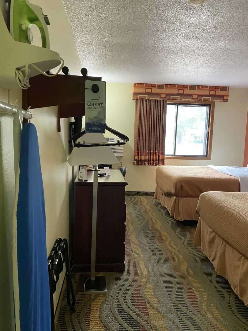 Travelodge by Wyndham La Porte/Michigan City Area