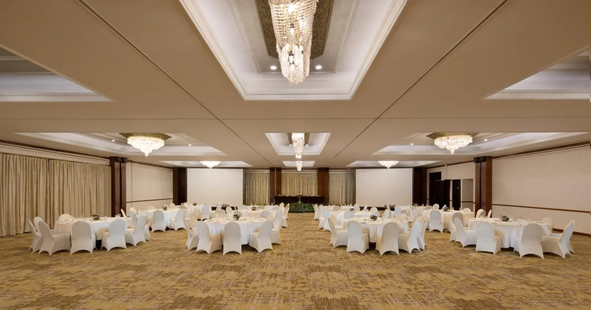 Aryaduta Lippo Village