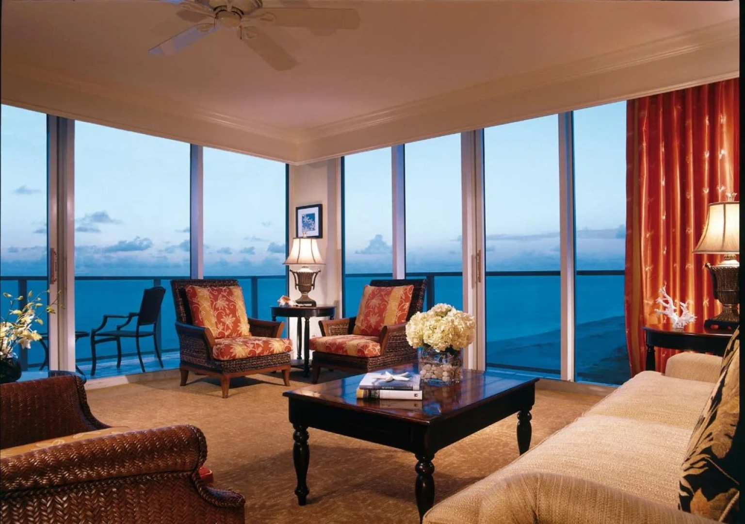 Jupiter Beach Resort & Spa