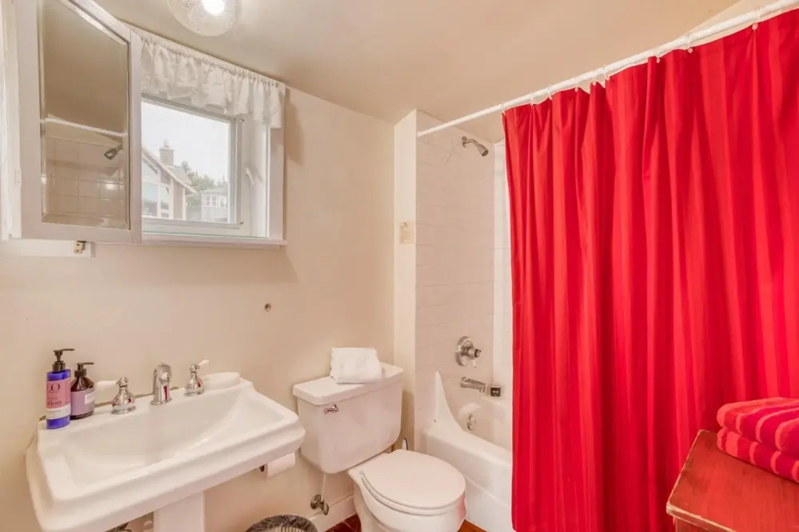 Susans Beach Cottage (MCA 1323)