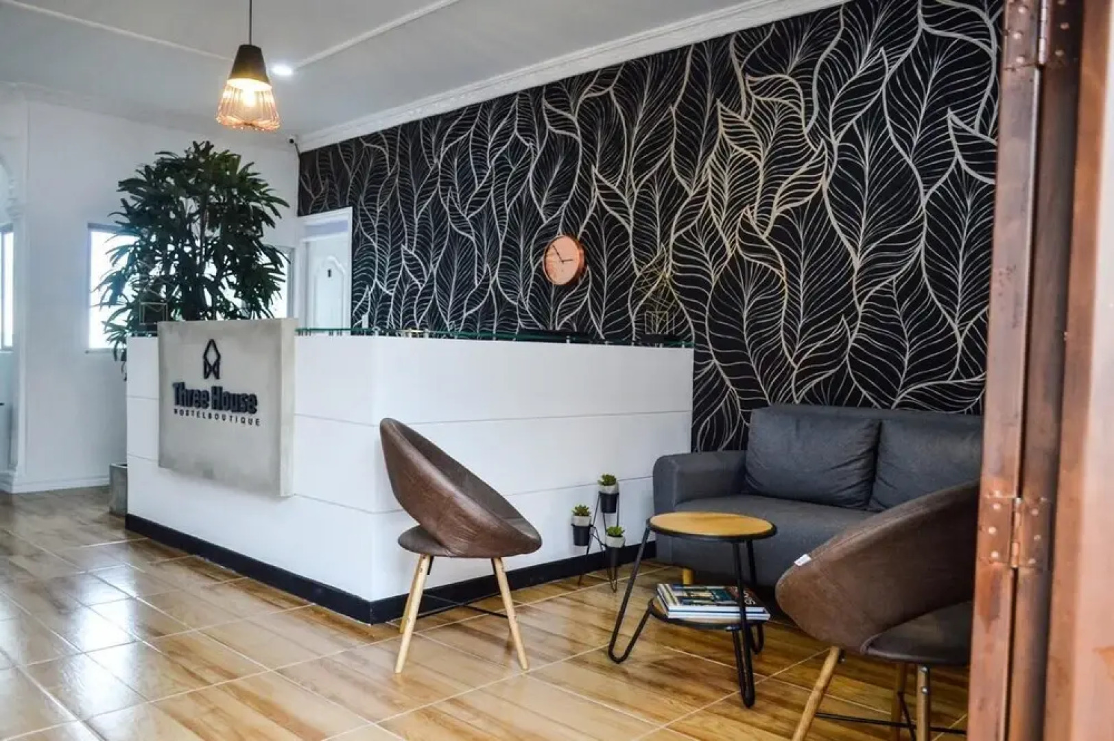 Three House Hostel Boutique