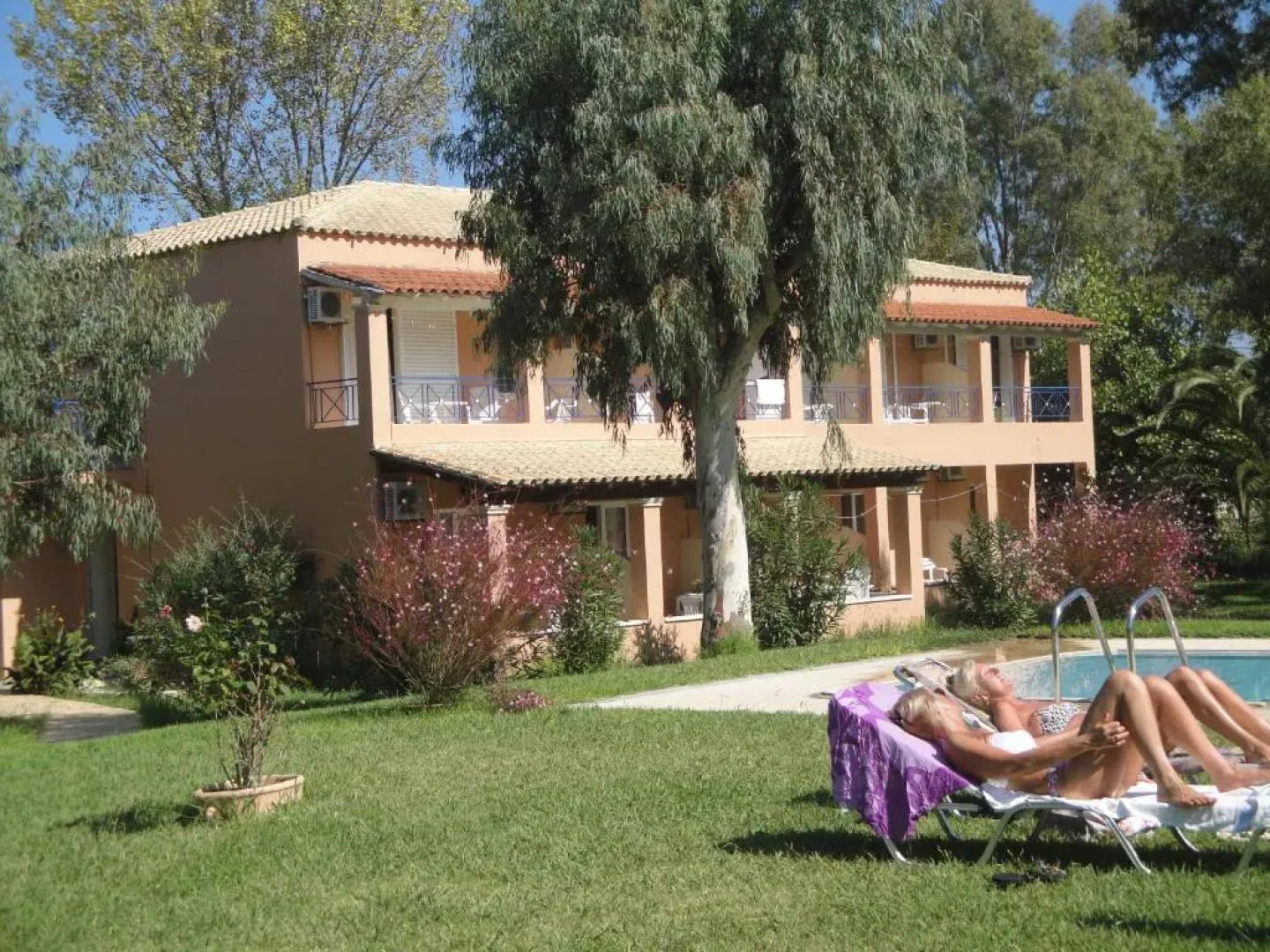 Tellis Holiday Rooms