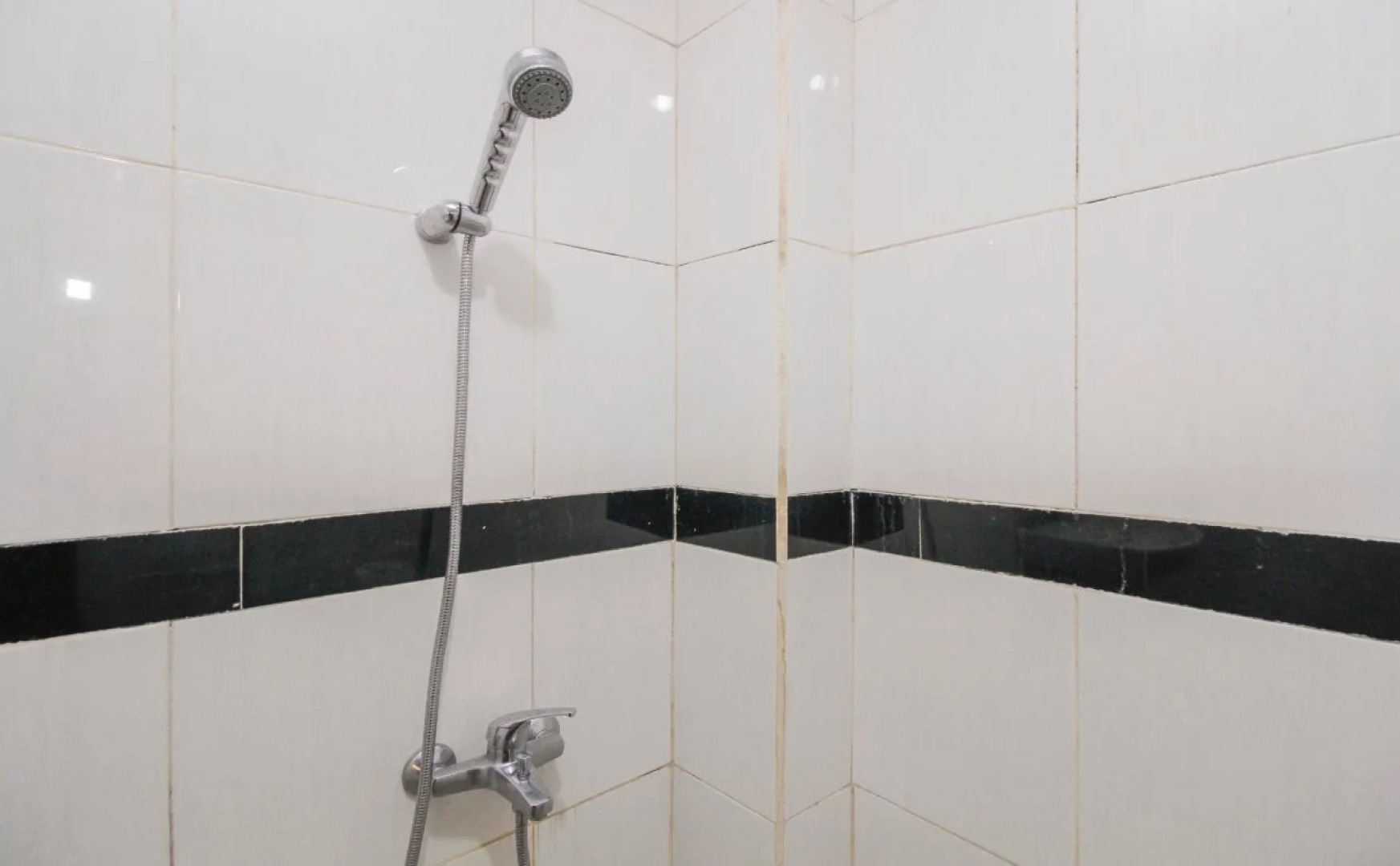 RedDoorz near Taman Samarendah