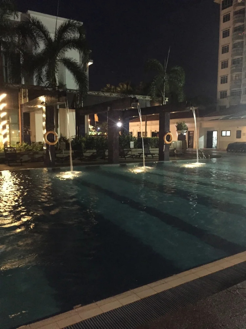 CMK and Private Water Chalet