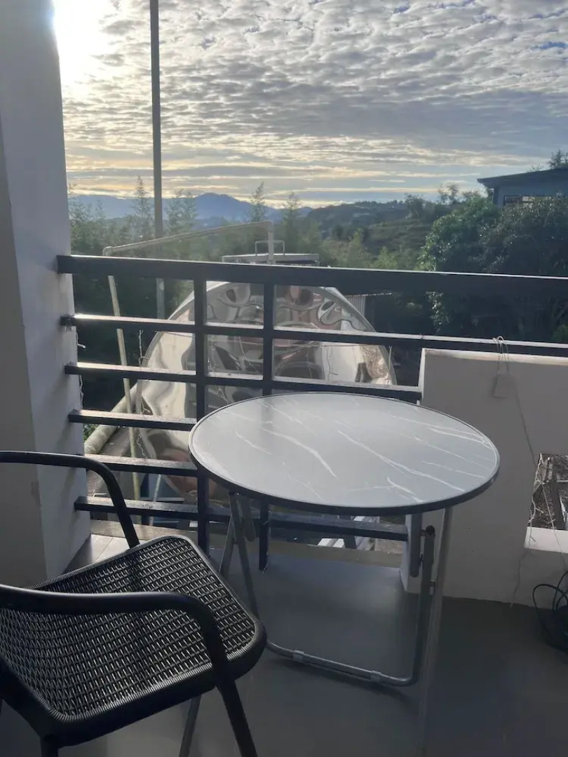 BN 5BR House With Mountain View