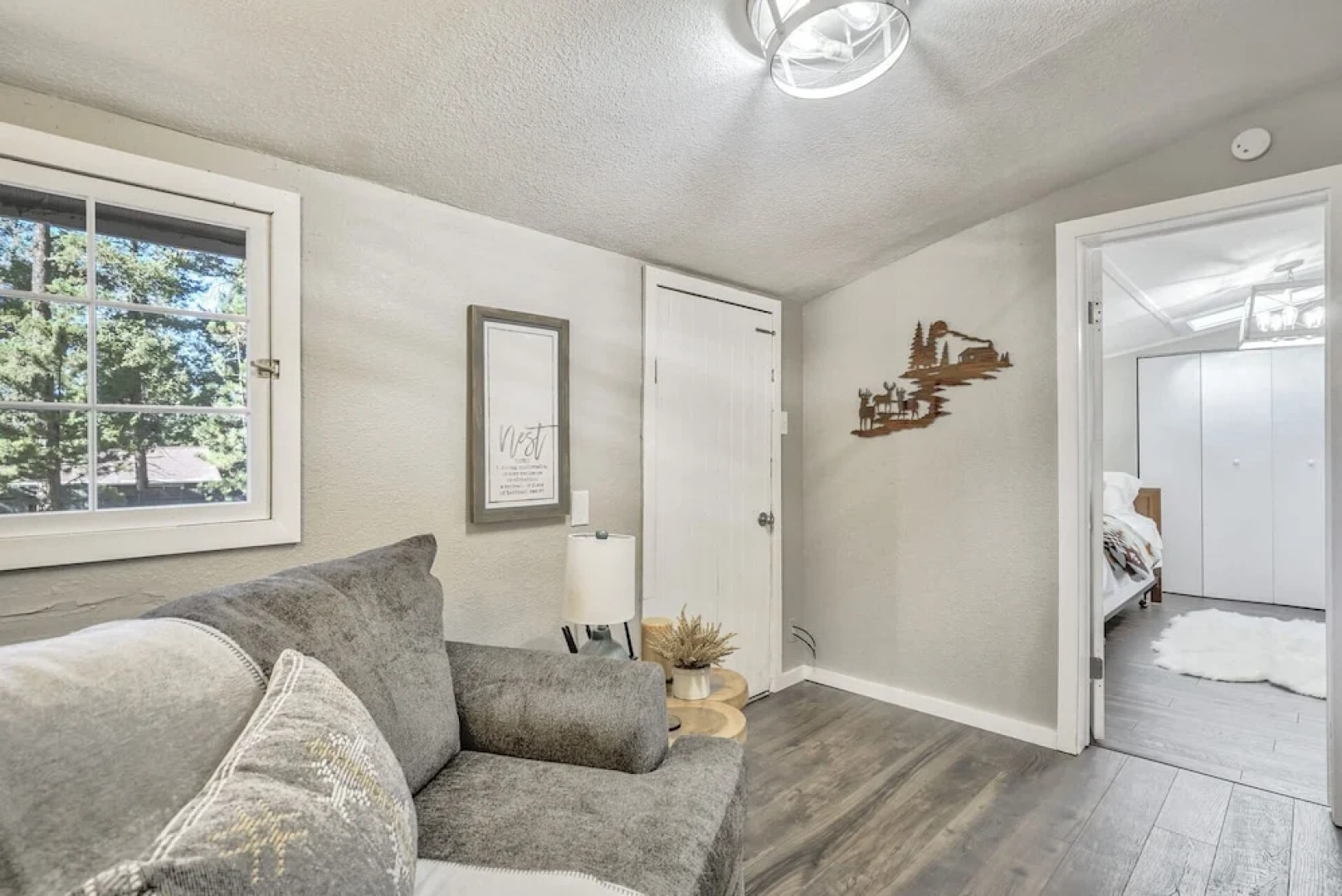 2brwren's Nestdowntown and Hiking Nearby