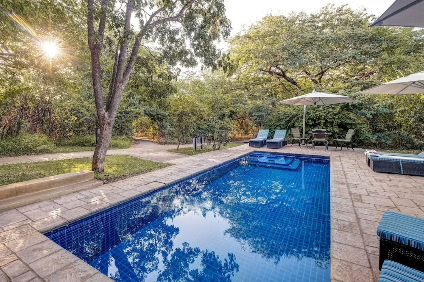 Mbano Manor Hotel Victoria Falls