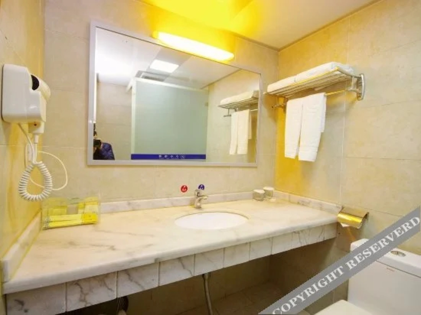 Chengzhong Blue Sky Hotel