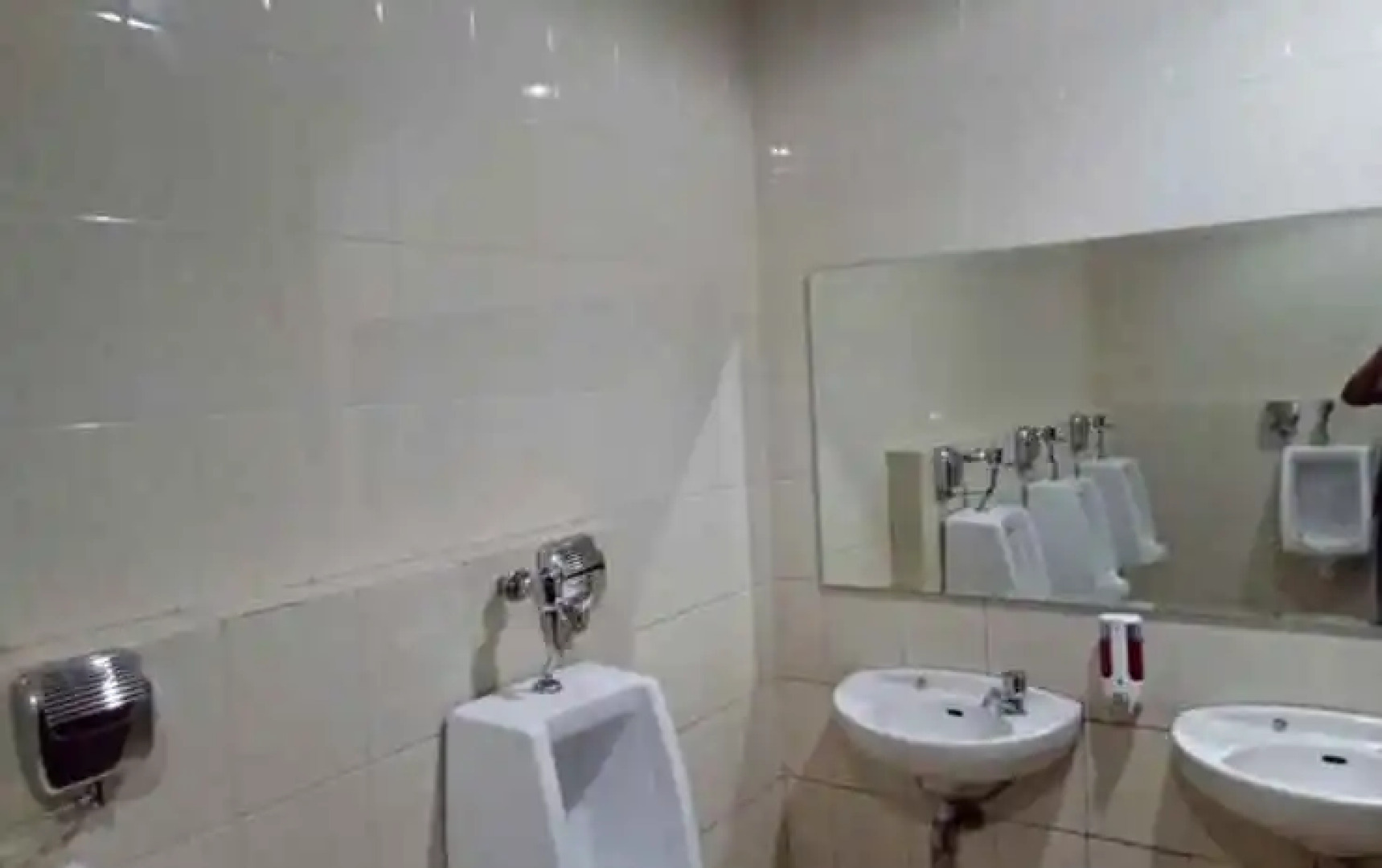 Easton Park Apartment by 7Rm