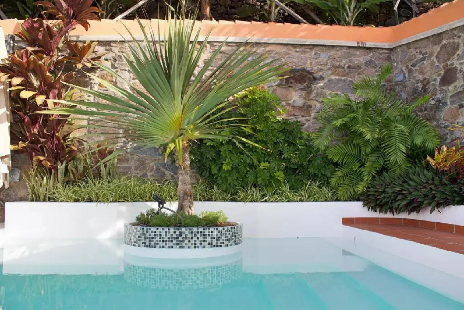 Villa do Mar IV by OurMadeira