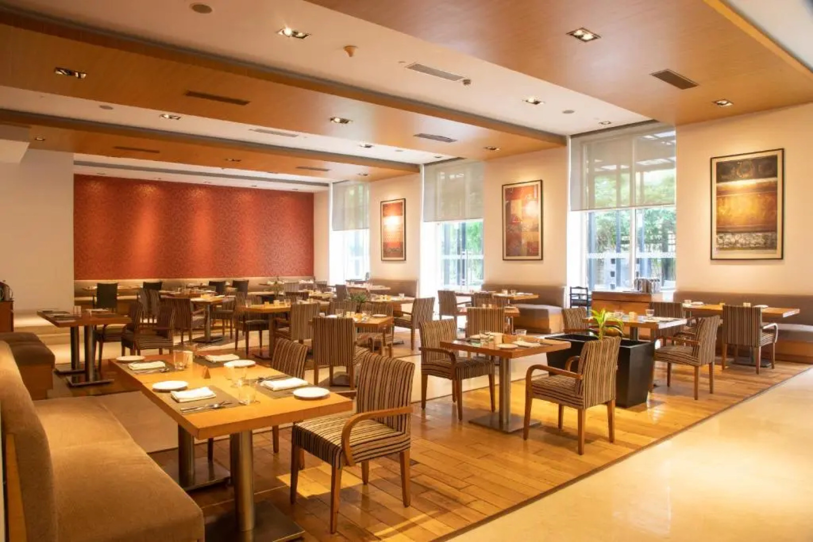 Four Points by Sheraton Hotel & Serviced Apartments, Pune