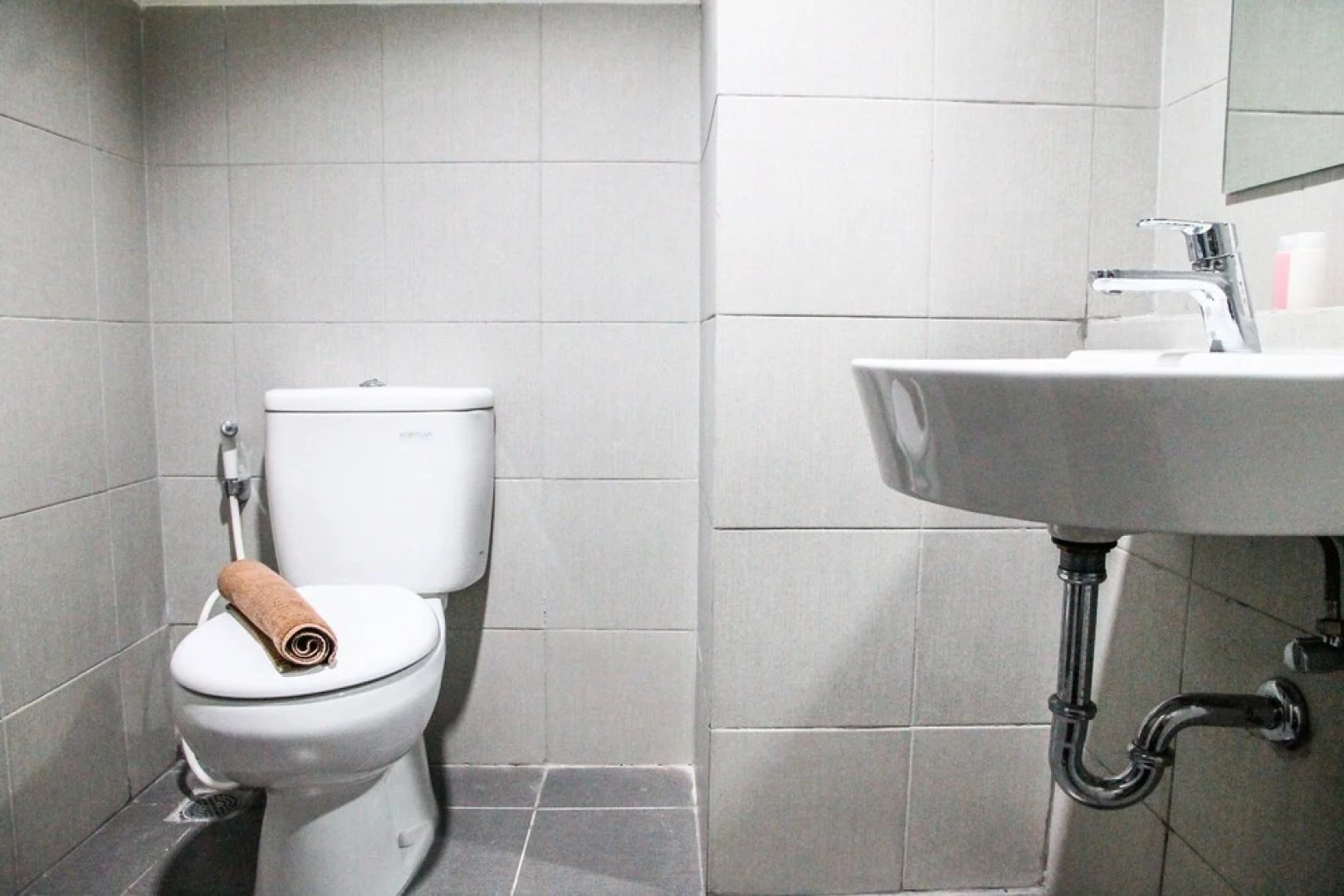 Comfy Studio Room Bintaro Icon Apartment