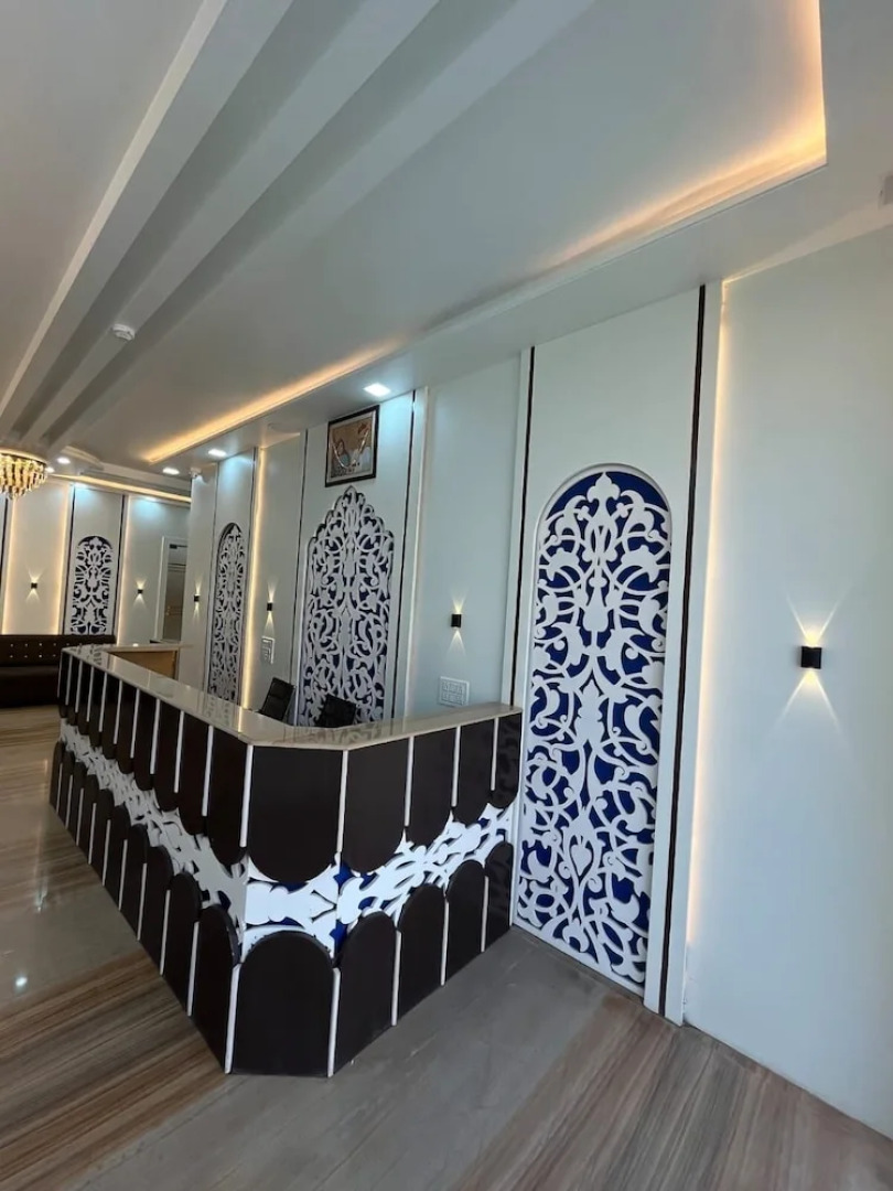 Hotel Shri Radha Orchid