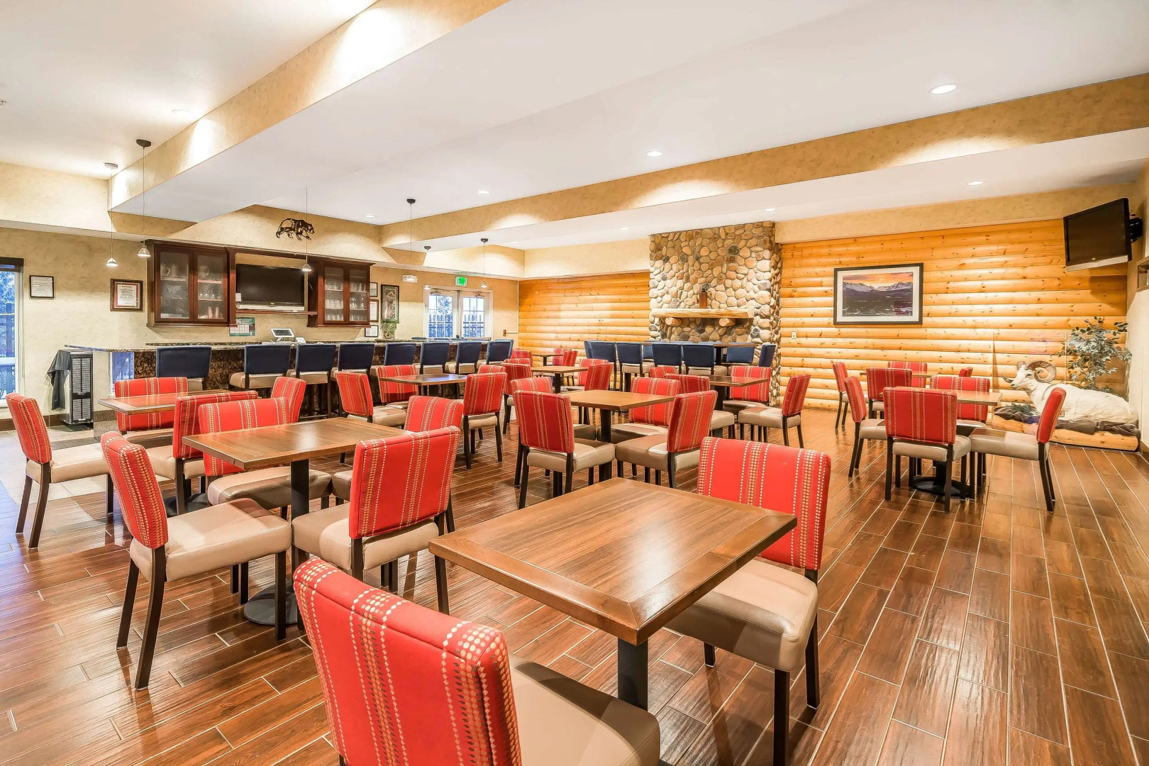 Comfort Suites Anchorage International Airport