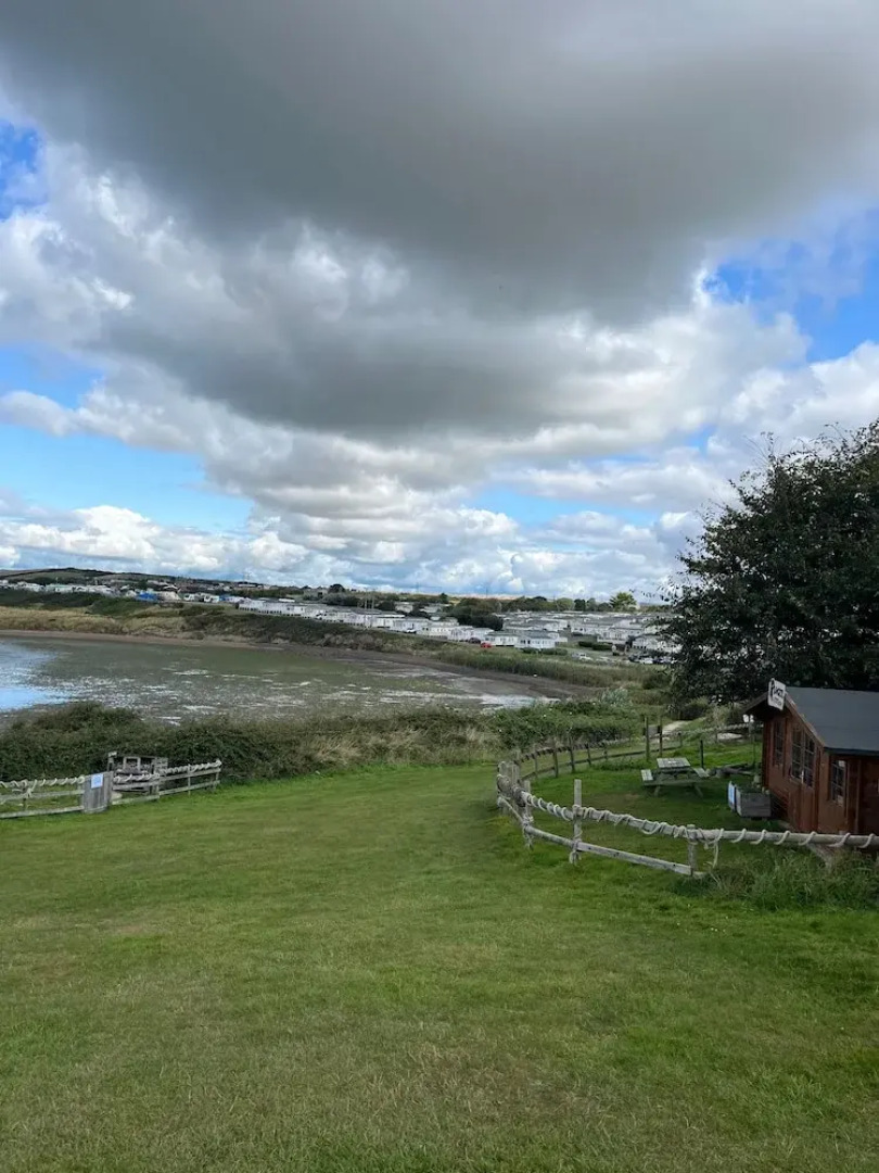 Lynch Lane Lodge - Relax in Weymouth