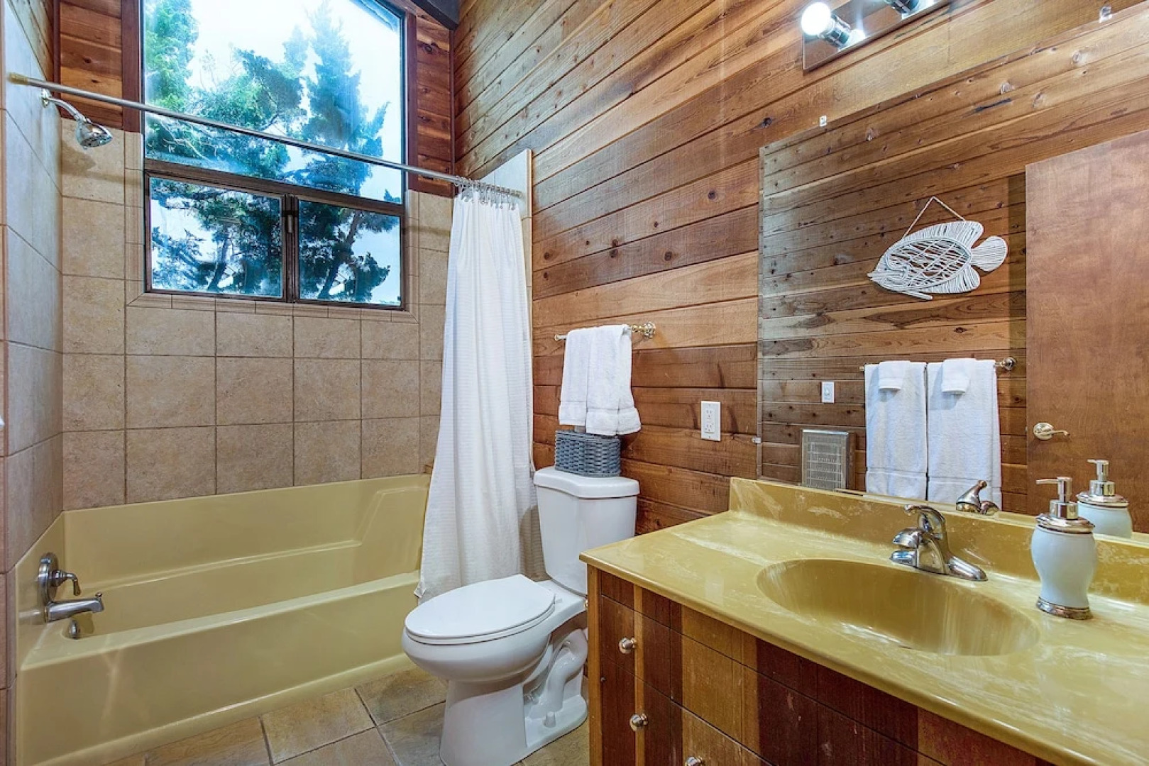 21562 Heron Drive Home 3 Bedrooms 2 Bathrooms Home